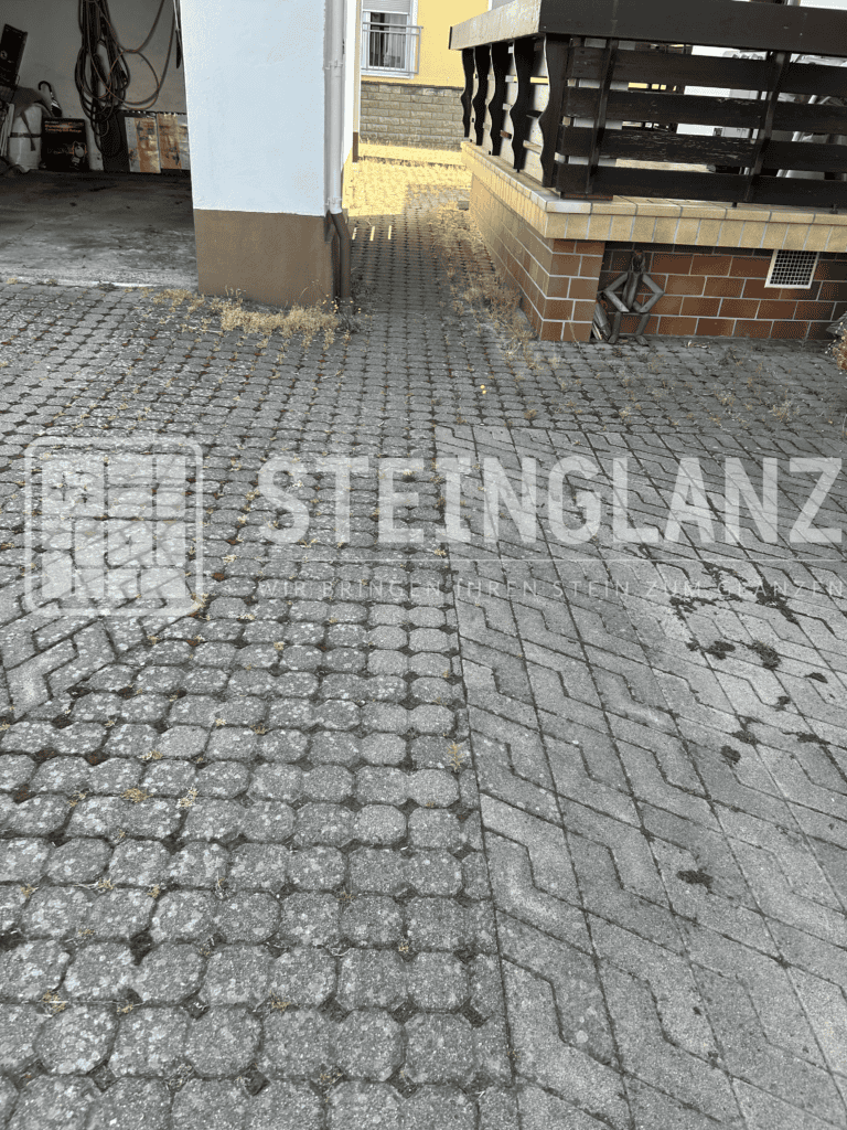 Innenhof vor der Reinigung