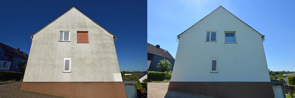 Giebel mit Algenbefall: Fassadenreinigung – links vorher, rechts nachher