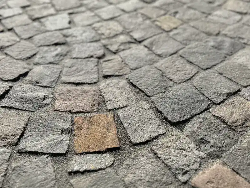 Saniertes Kopfsteinpflaster im Bogenverband