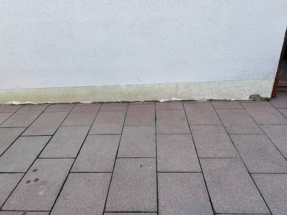 Dieselbe Terrasse nach der Reinigung durch Steinglanz
